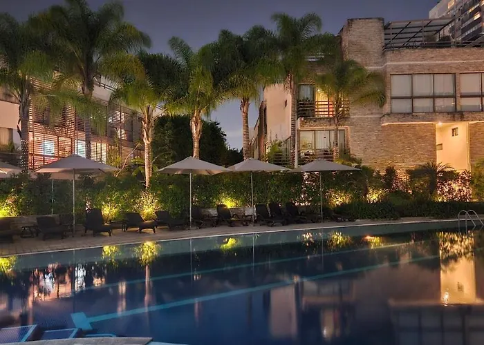 Amazing Pool In The Middle Of The * México DF